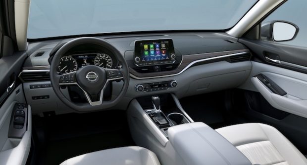 日産新型アルティマの内装